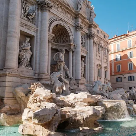 Fontana Di Trevi 5 Stelle Favoloso ローマ