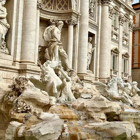 Fontana Di Trevi 5 Stelle Favoloso アパート *